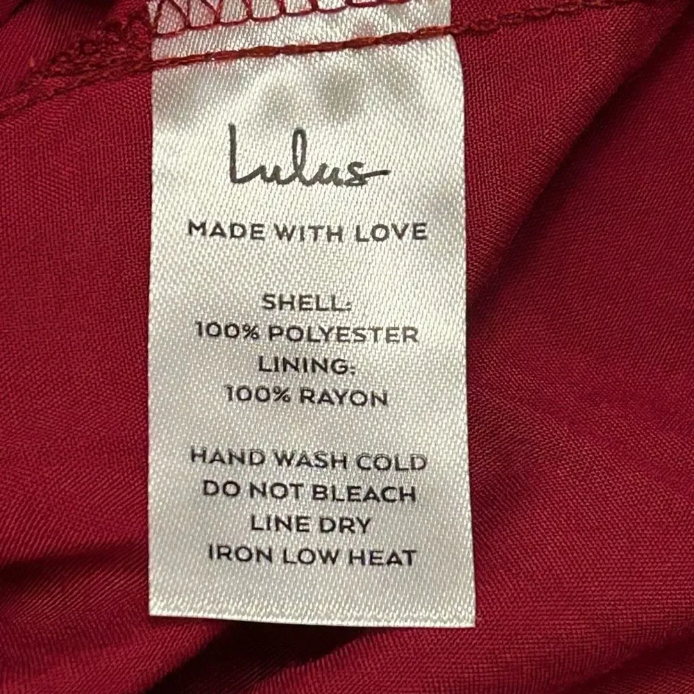 Lulus wine red